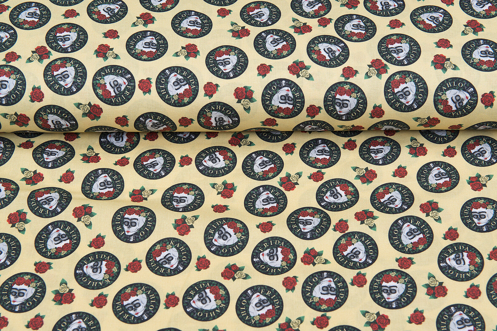 Licentie Katoen Poplin bedrukt Frida Kahlo geel