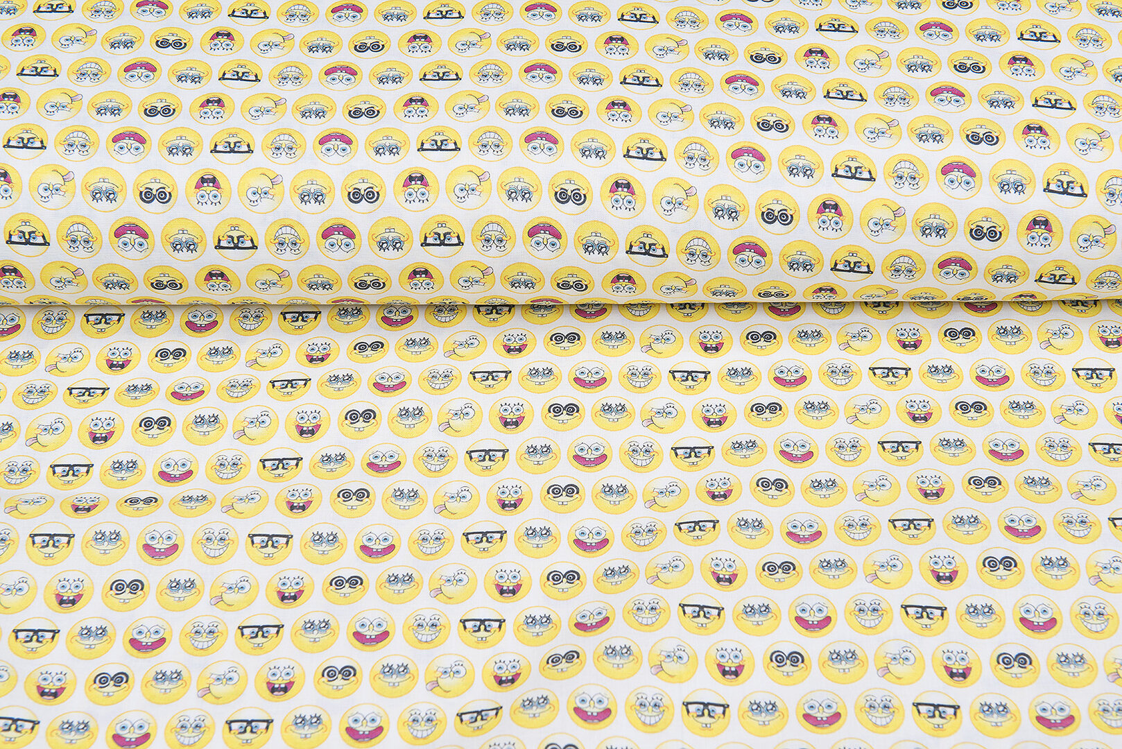 Lizenz Baumwoll Popeline Bedruckt Spongebob weiss-gelb