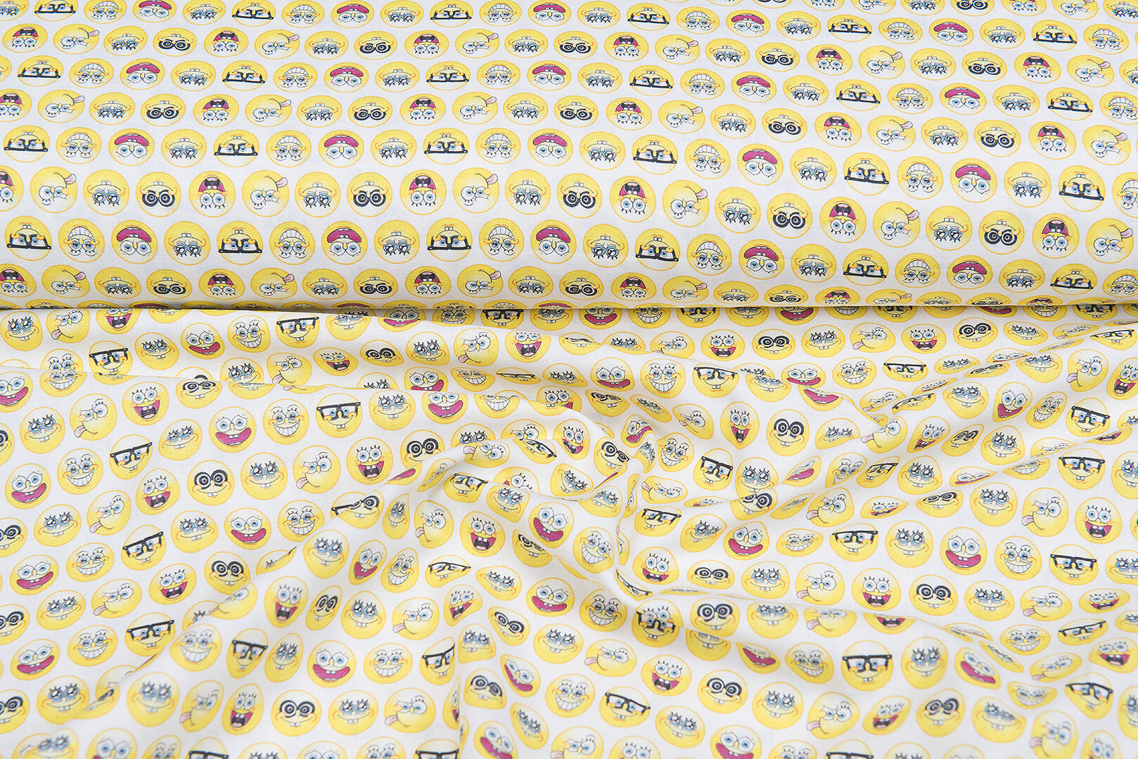 Lizenz Baumwoll Popeline Bedruckt Spongebob weiss-gelb