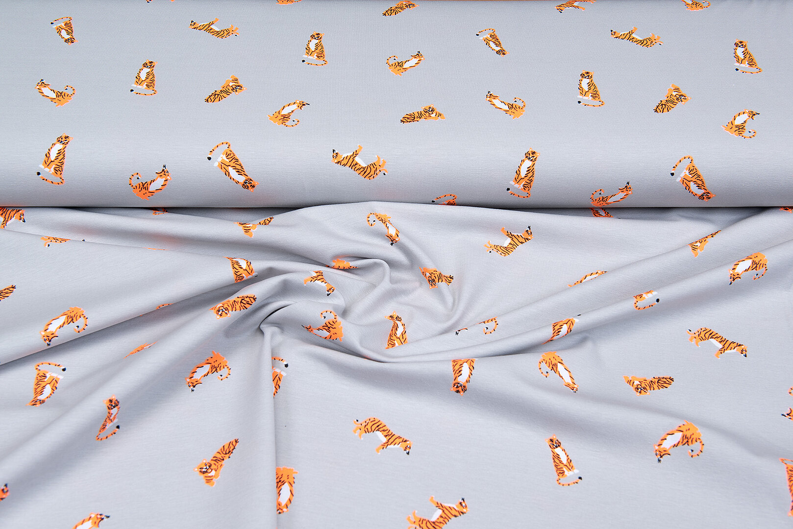 Katoenen Tricot bedrukt tigers zilvergrijs