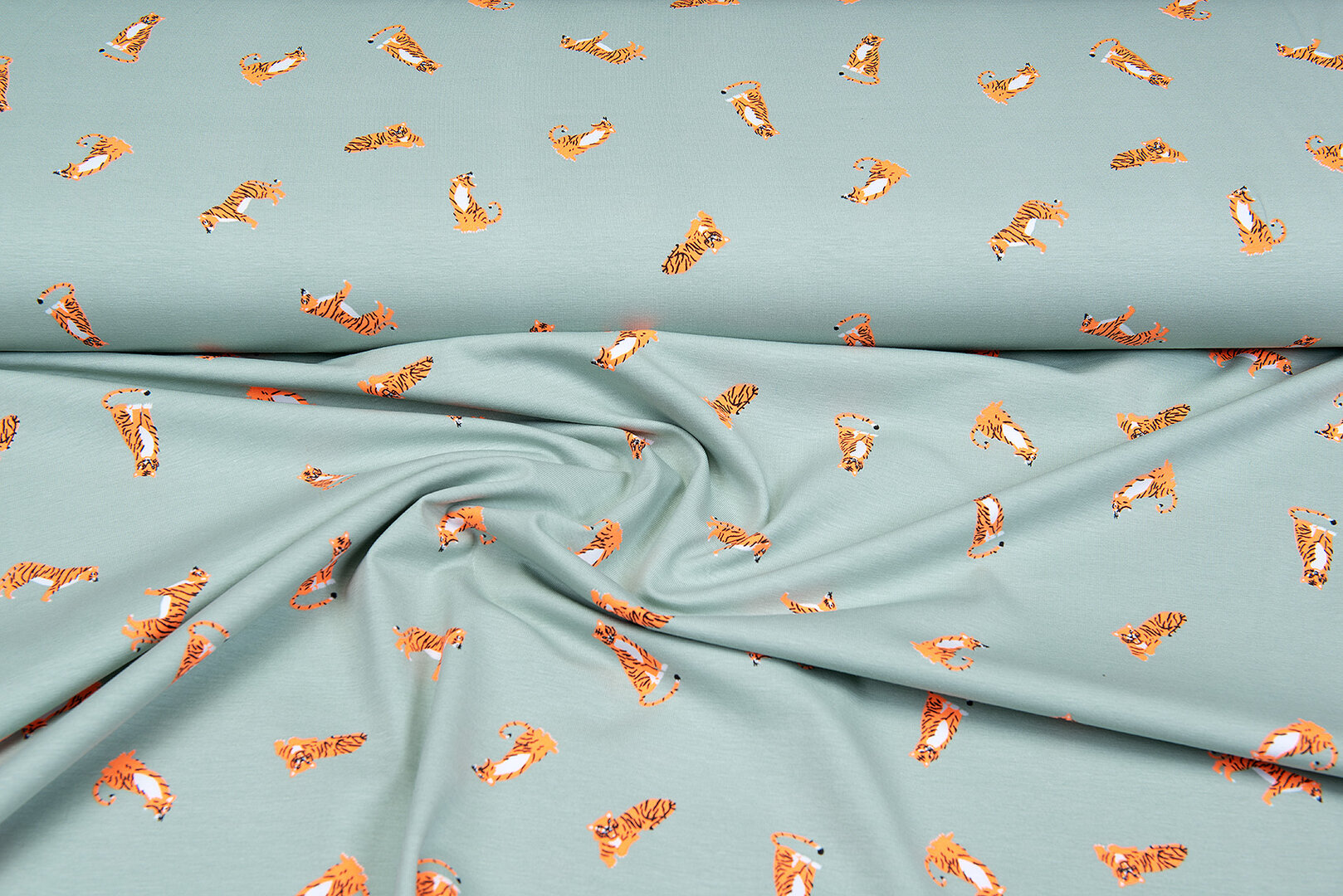 Katoenen Tricot bedrukt tigers pastel mint