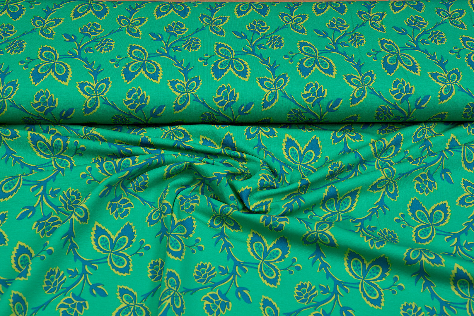 Katoenen Tricot bedrukt flowers grasgroen