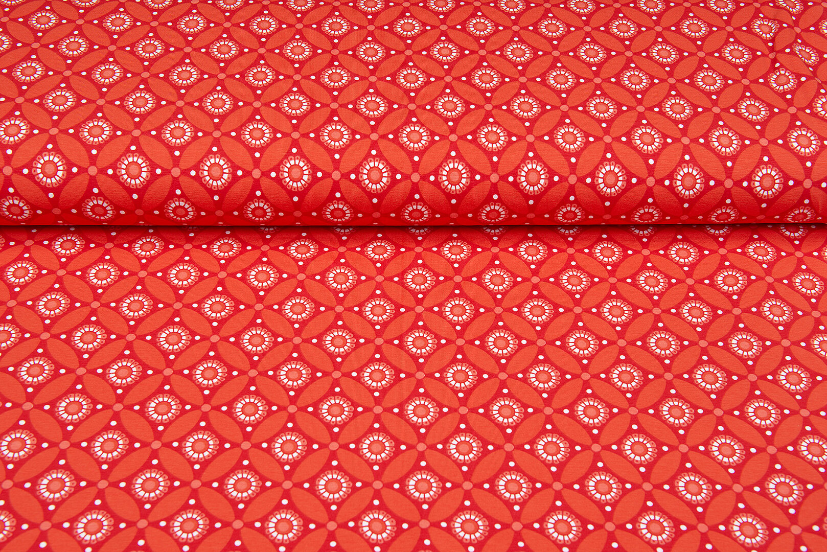 Katoenen Tricot bedrukt geo circles rood