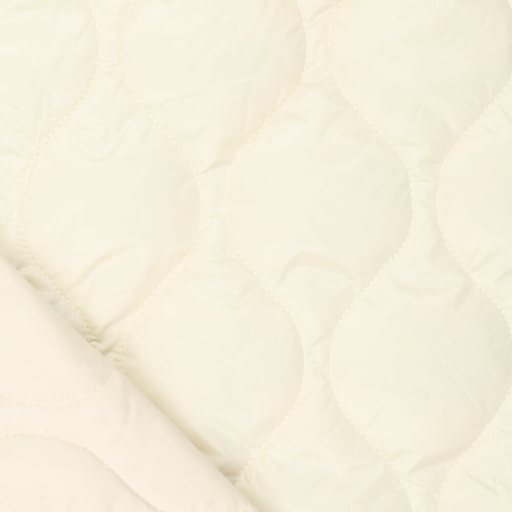 Gesteppter Snow Matelass&eacute; ecru