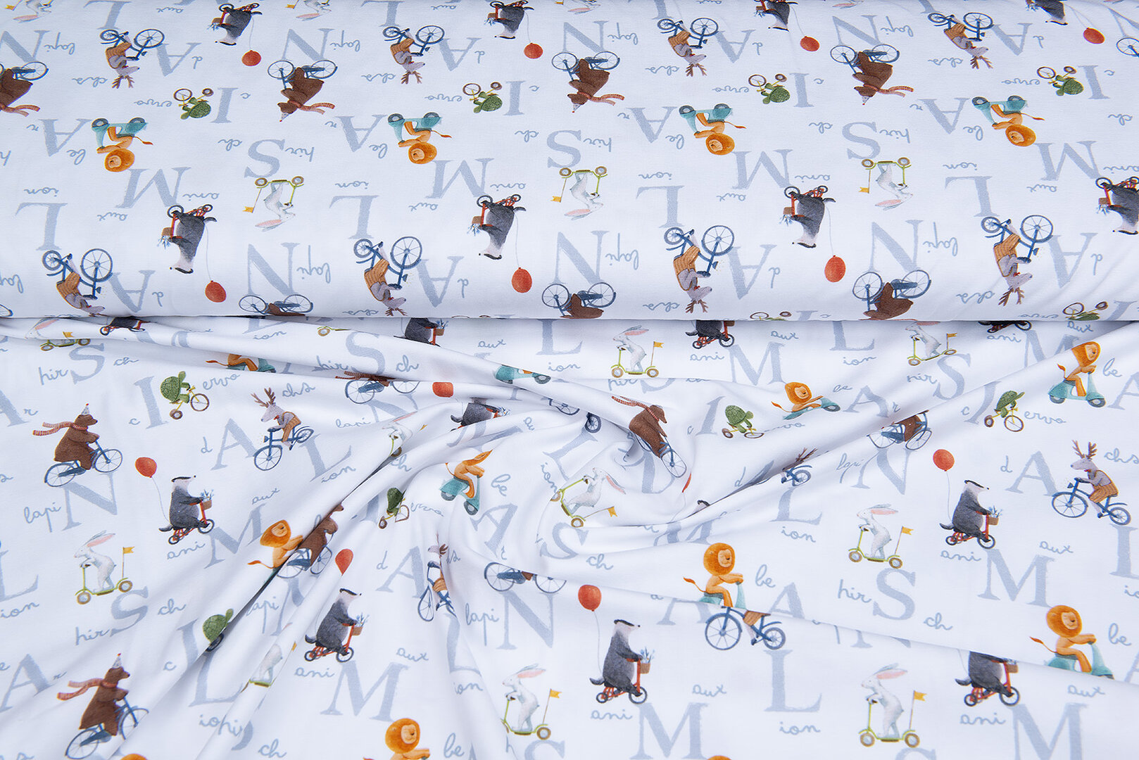 Katoenen Tricot bedrukt letter animals wit