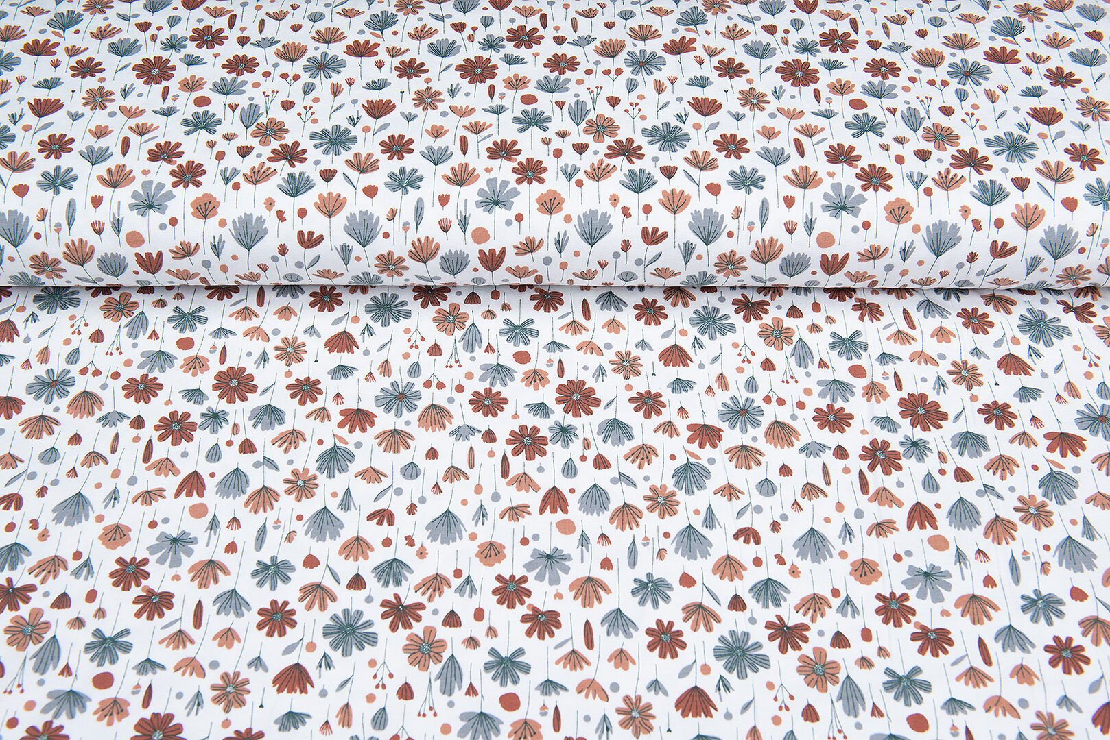 Katoenen Tricot bedrukt flowers ecru-wit
