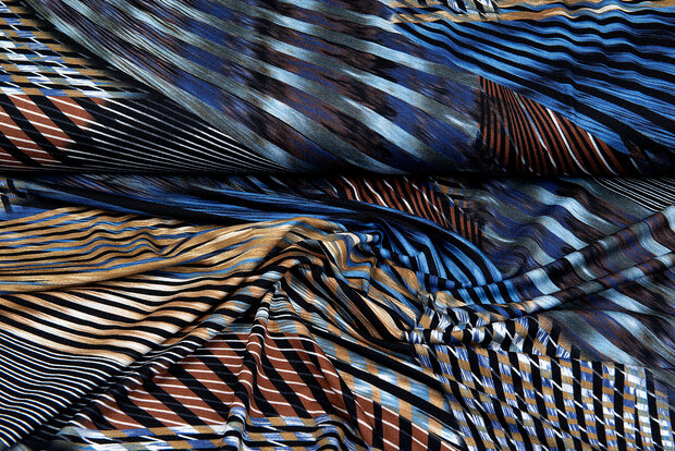 Katoenen Tricot bedrukt wild color blauw-zwart