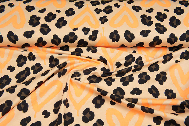 Katoenen Tricot bedrukt leopard with hearts neon oranje