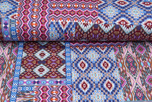 Viscose bedrukt multi patchwork roze