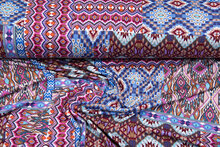 Viscose bedrukt multi patchwork roze