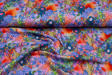 Katoenen mousseline bedrukt retro flowers paars-multi